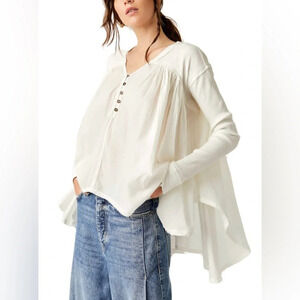Women's White Button-Up Top